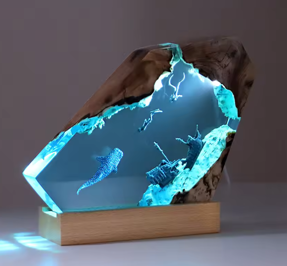 Resin LED Light Set shark diver, deep-sea exploration -Large