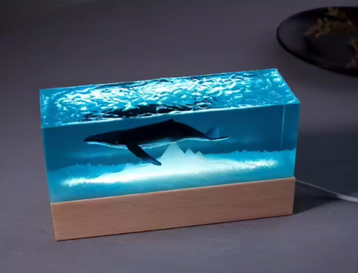 [R-2] Resin Humpback Whale +Wood Base with Light